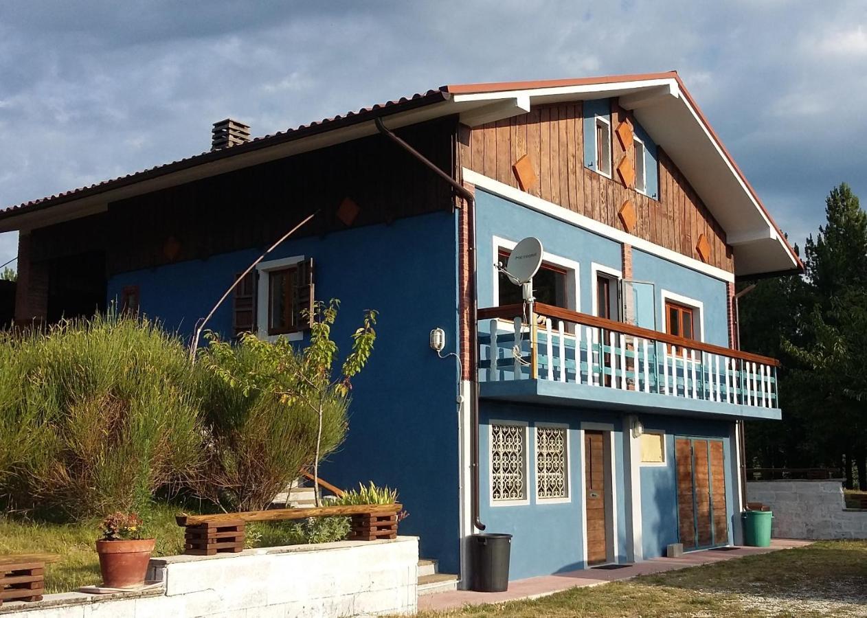 Chalet Ricciano Foligno Extérieur photo